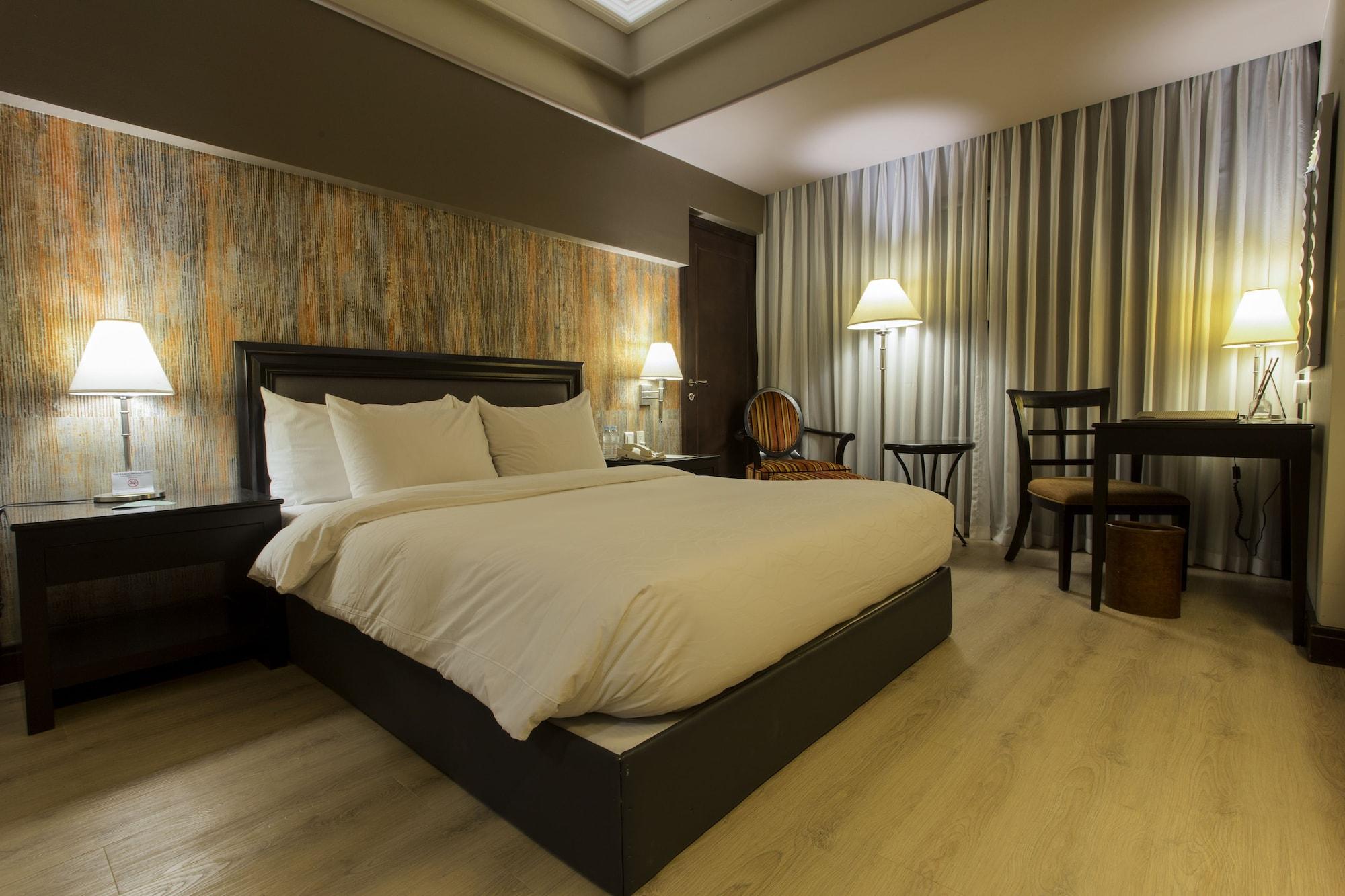 The Bellevue Hotel - Multiple Use Hotel Muntinlupa City Buitenkant foto