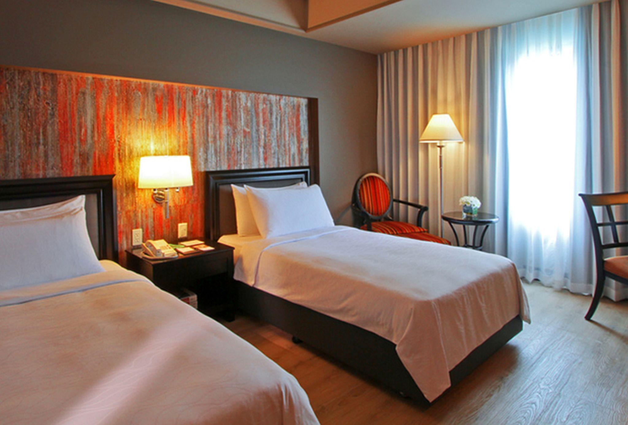 The Bellevue Hotel - Multiple Use Hotel Muntinlupa City Buitenkant foto