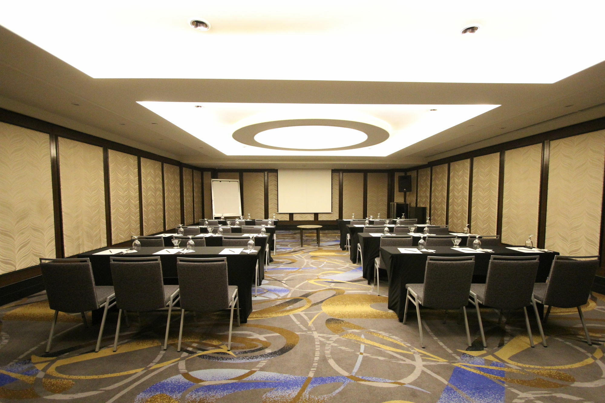 The Bellevue Hotel - Multiple Use Hotel Muntinlupa City Buitenkant foto