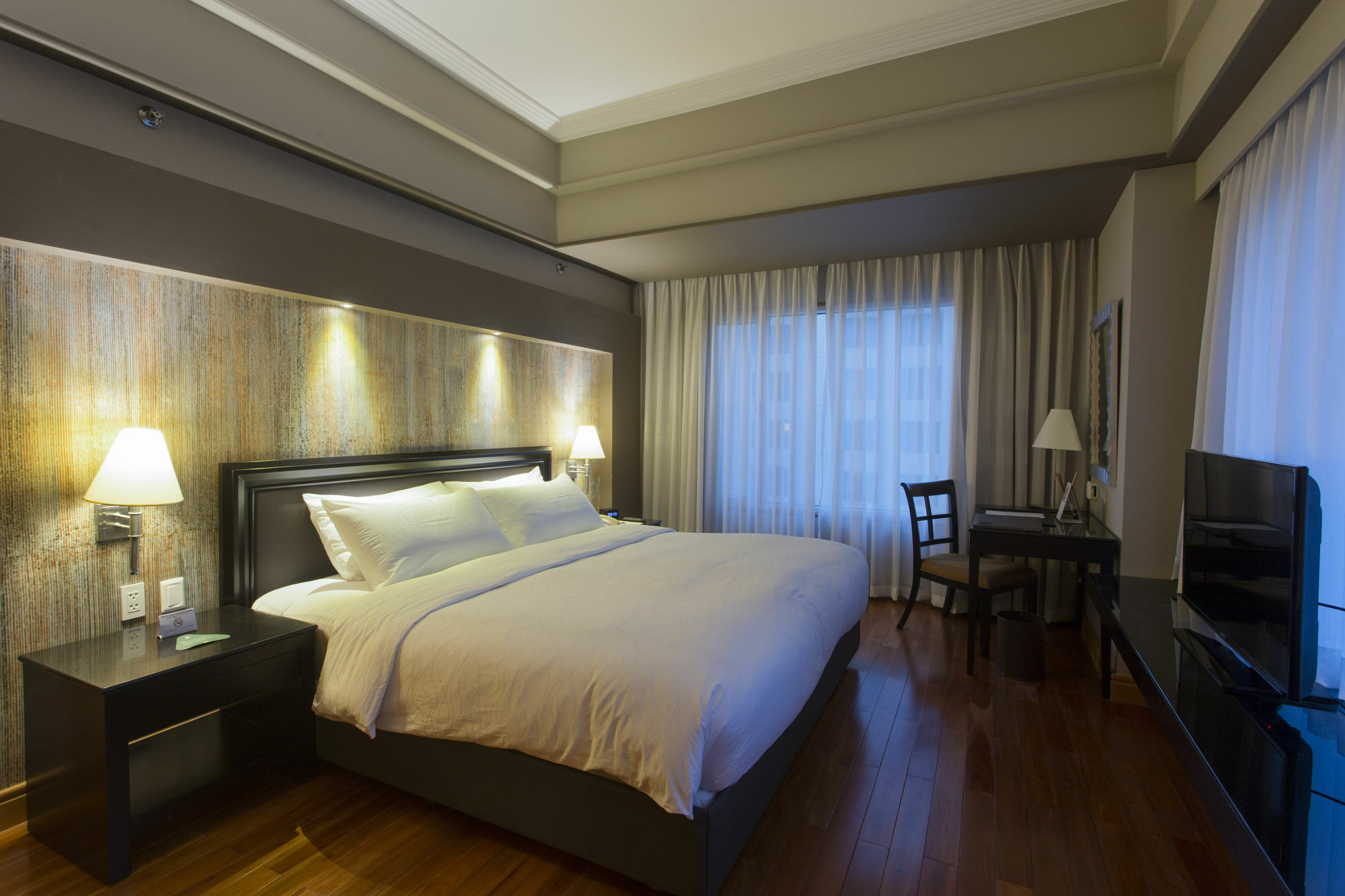 The Bellevue Hotel - Multiple Use Hotel Muntinlupa City Buitenkant foto