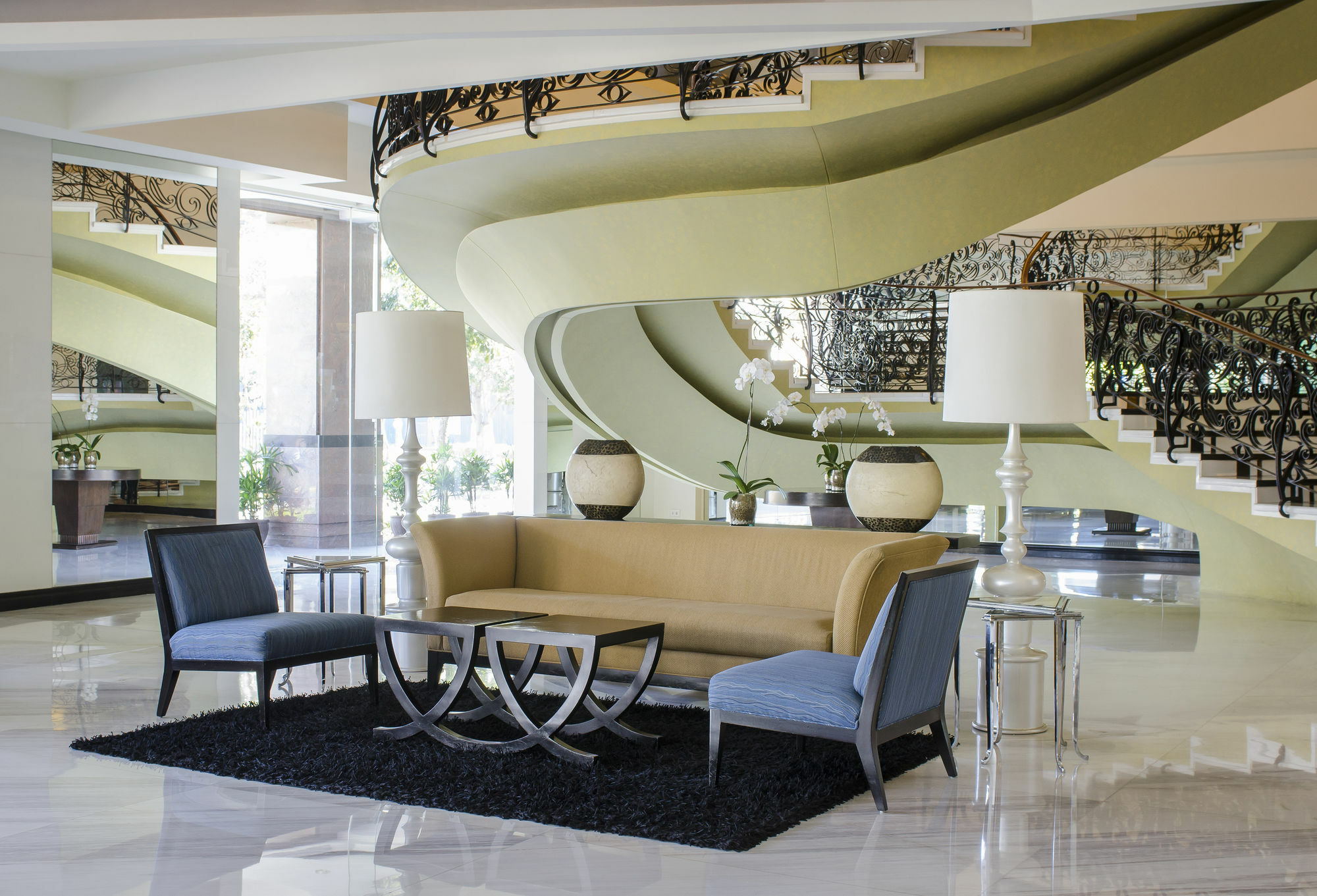 The Bellevue Hotel - Multiple Use Hotel Muntinlupa City Buitenkant foto